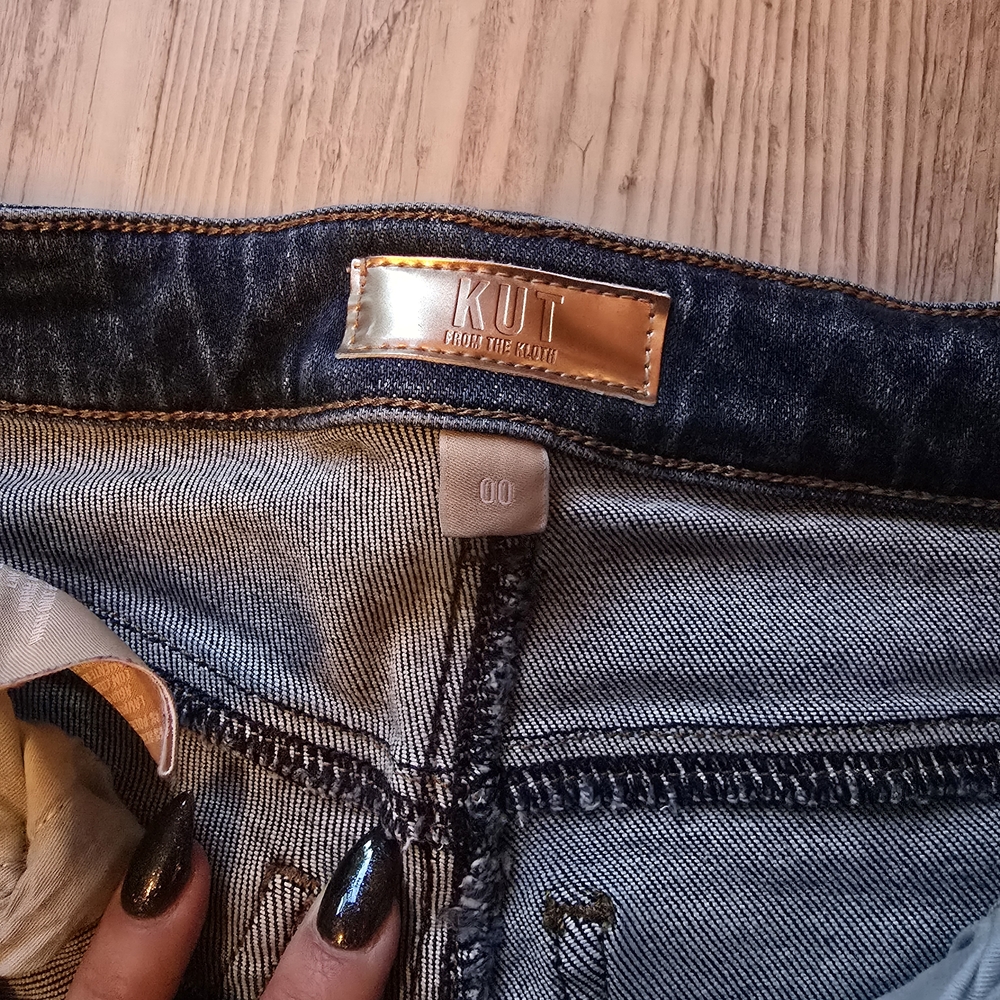 Women's Blue Jeans - Picture 3 of 8